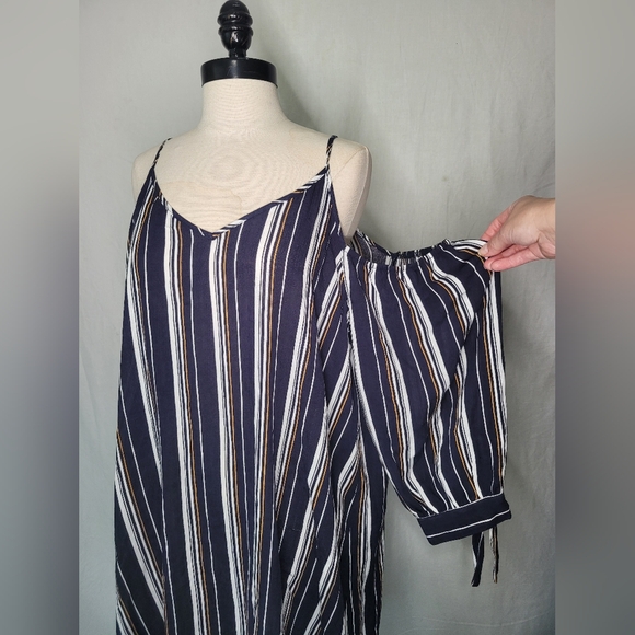 NWT - Soprano Womens Black White Striped Cold Shoulder Blouse, Sz XL - Picture 3 of 13